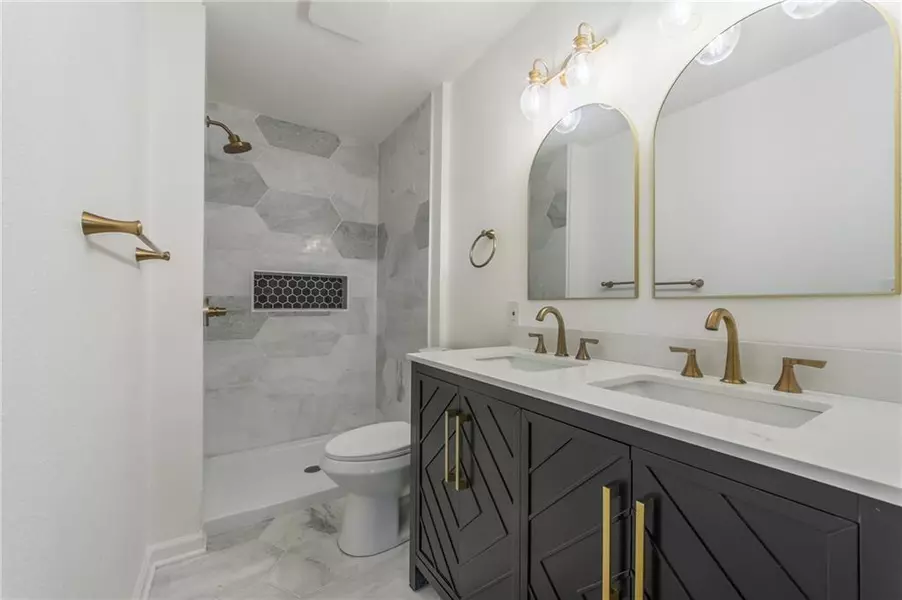 3201 S Norton AVE, Independence, MO 64052