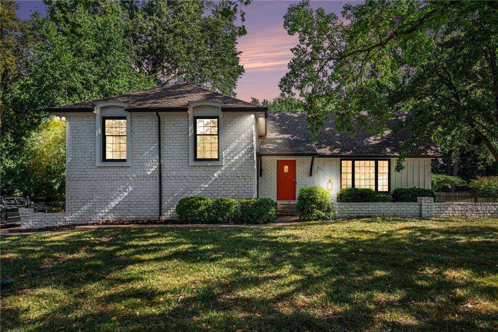 3322 W 95th ST, Leawood, KS 66206