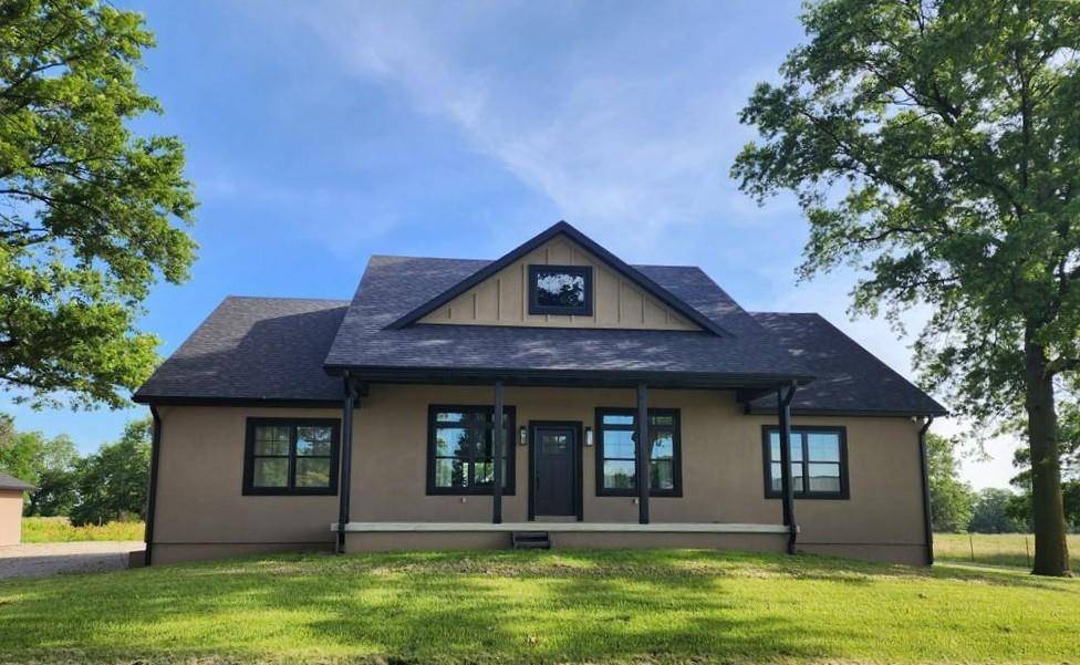 576 E 47 HWY, Girard, KS 66743