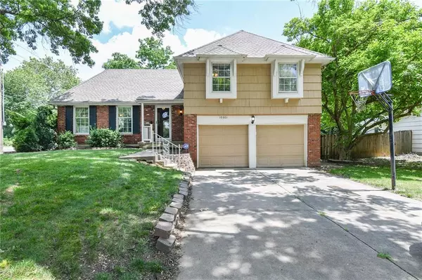 10301 Lamar AVE, Overland Park, KS 66207