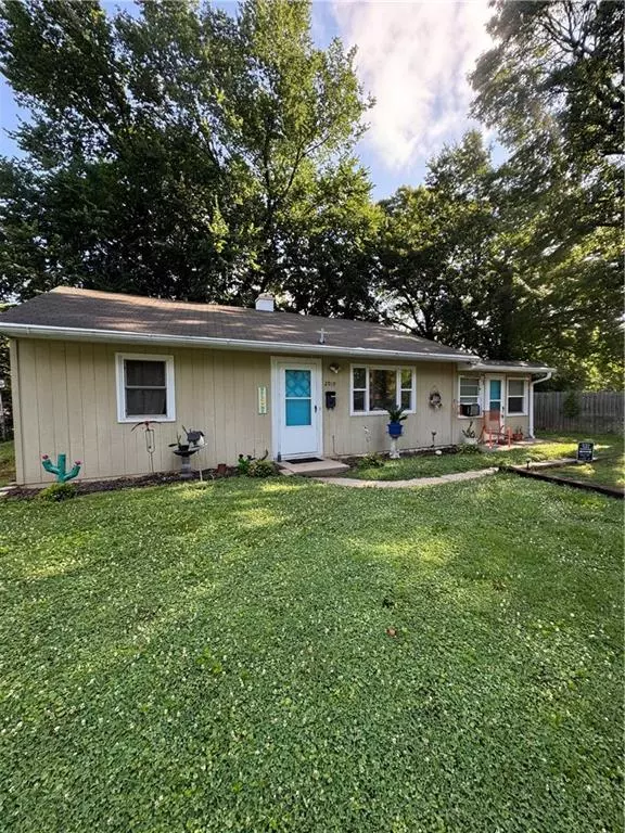 2019 Barkley LN, St Joseph, MO 64501