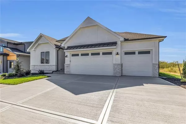 16962 S Illusion ST, Olathe, KS 66062