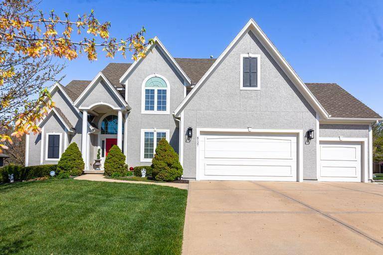 8127 Lone Elm RD, Lenexa, KS 66220