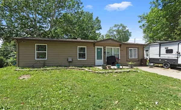2716 S 52ND ST, Kansas City, KS 66106
