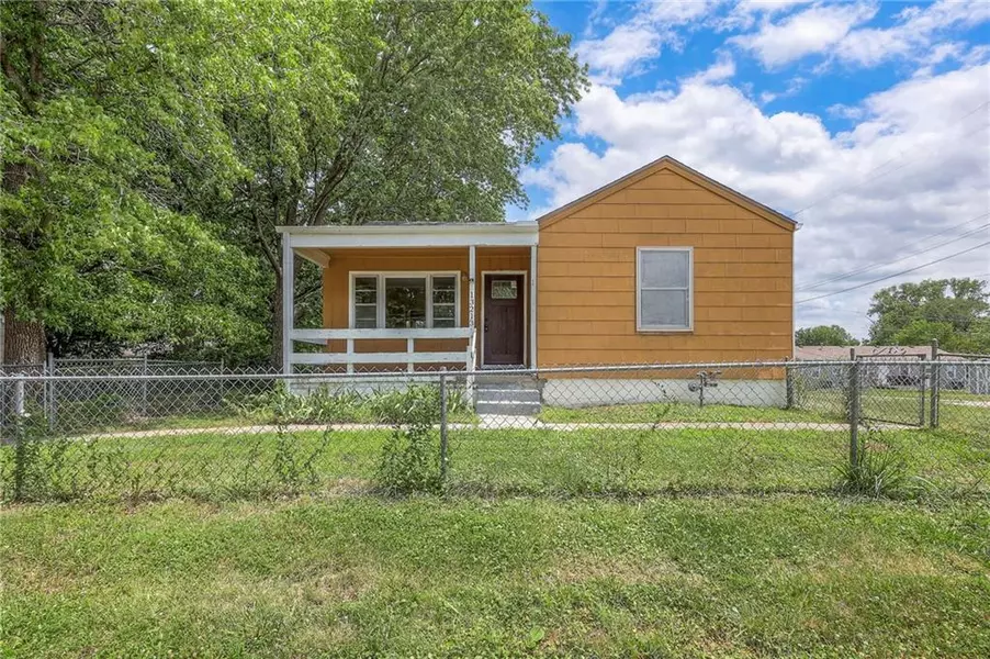 13213 5th ST, Grandview, MO 64030