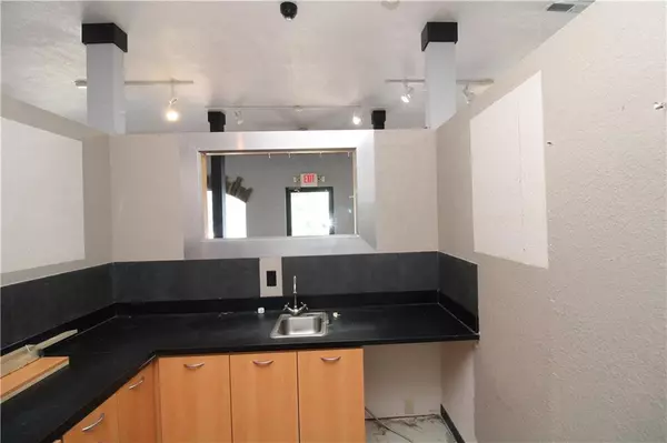 St Joseph, MO 64506,3120 Karnes Suite D RD