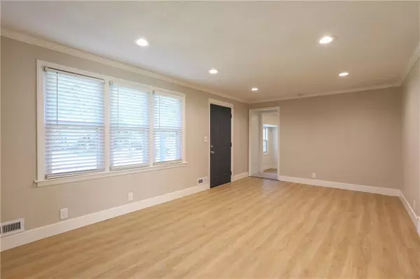 Raytown, MO 64133,5737 Elm AVE