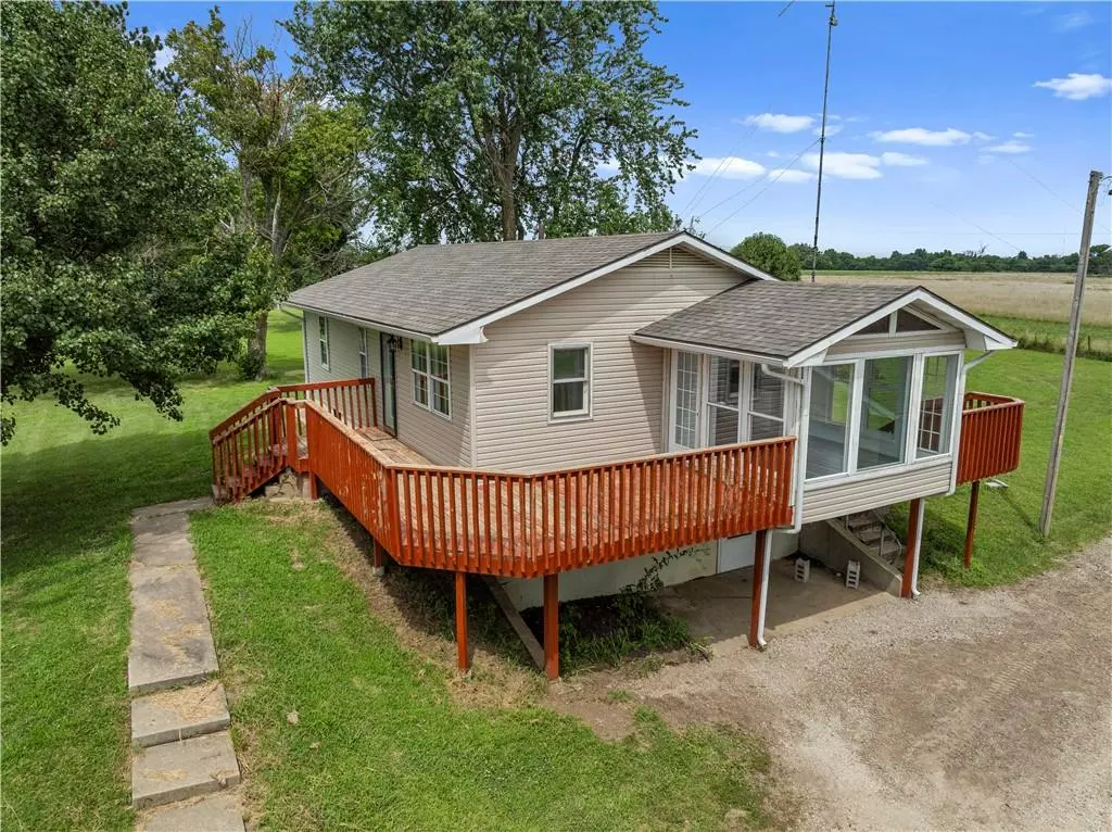 Nevada, MO 64772,16857 E Militia RD