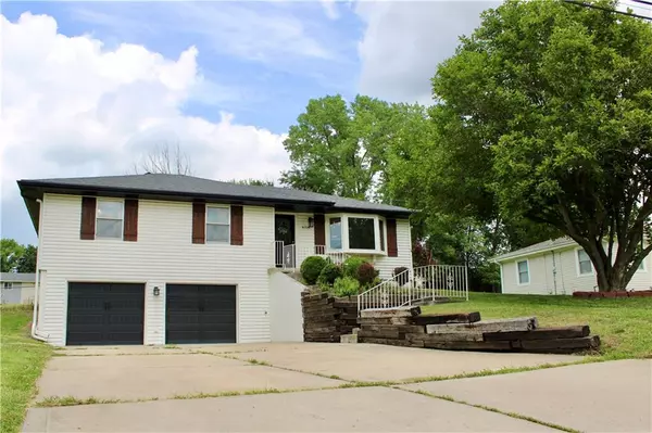 6314 NE Pleasant Valley RD, Kansas City, MO 64119