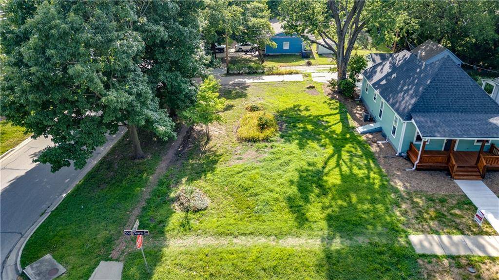 1243 Delaware ST, Lawrence, KS 66044