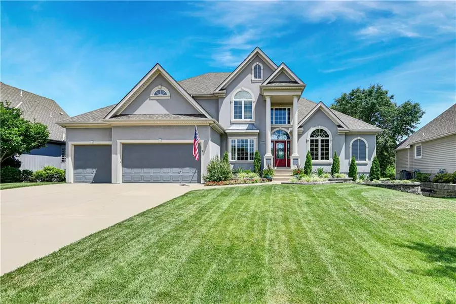 12333 Westgate ST, Overland Park, KS 66213