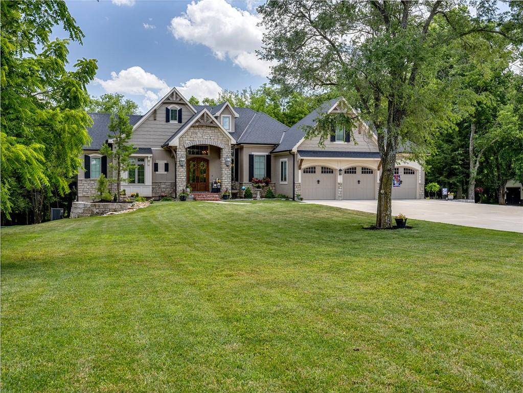 19313 S Raffurty RD, Pleasant Hill, MO 64080