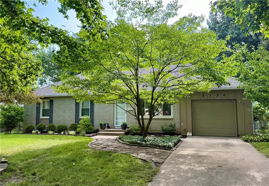 9130 Craig ST, Overland Park, KS 66212