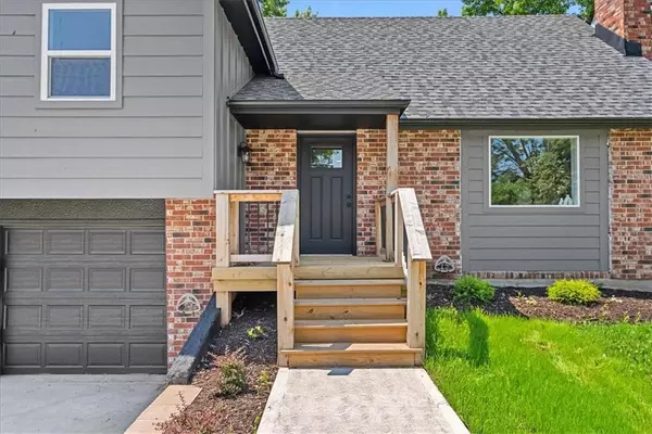 Gardner, KS 66030,127 W Manor PL