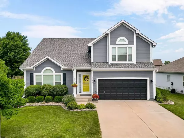 1912 Sequoia DR, Raymore, MO 64083