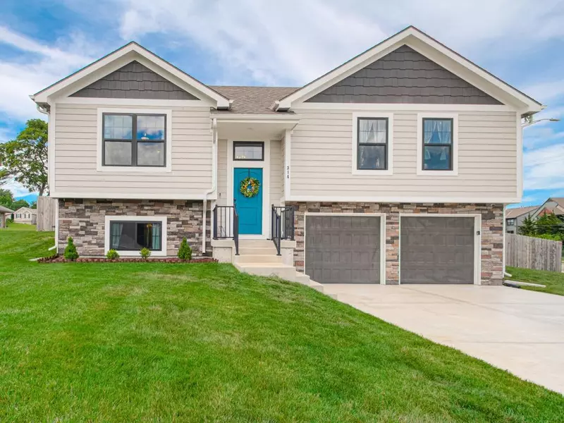 314 NE 102nd TER, Kansas City, MO 64155