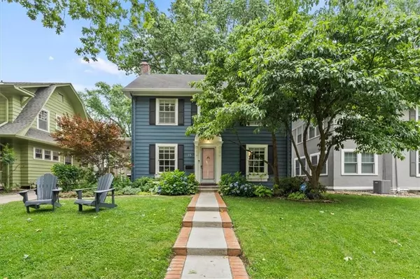Kansas City, MO 64113,15 E 68th TER