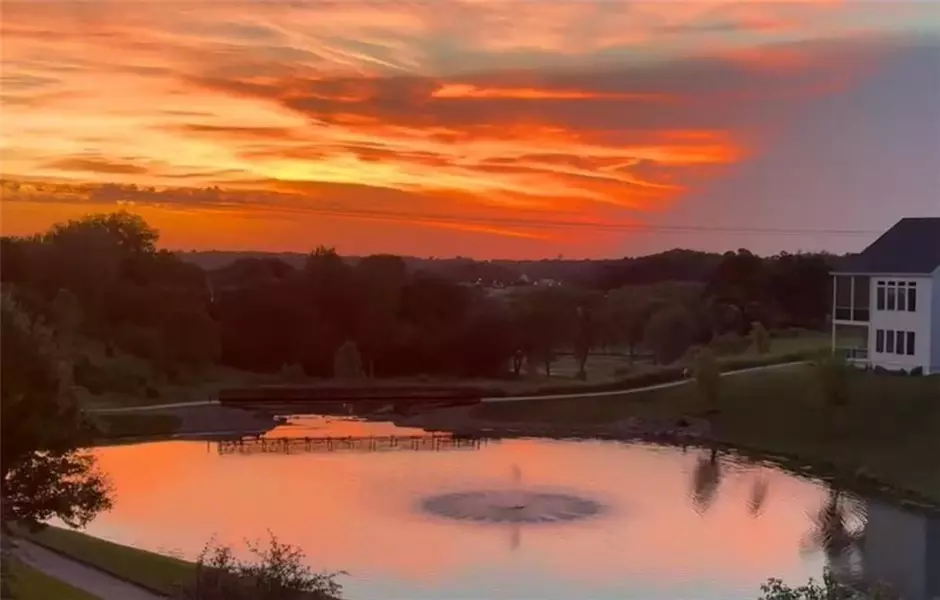 9450 Lime Stone RD, Parkville, MO 64152