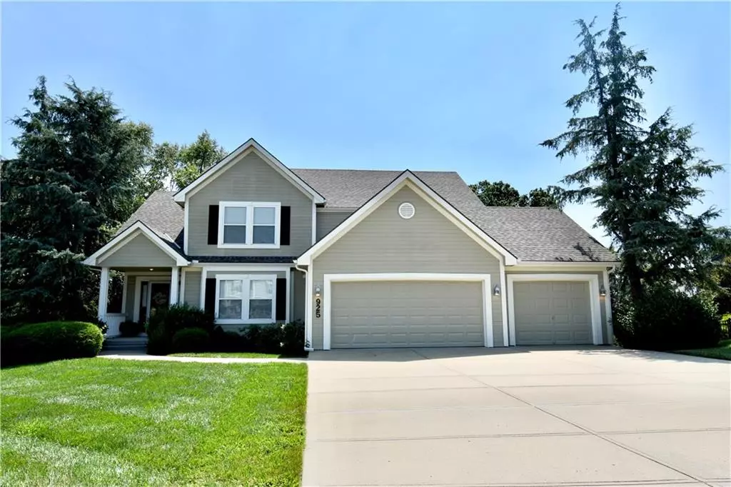 Liberty, MO 64068,925 Redwood CIR