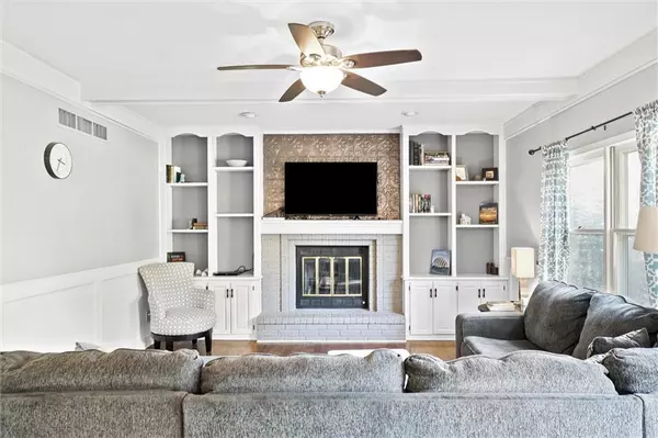 Lenexa, KS 66219,8403 Swarner DR