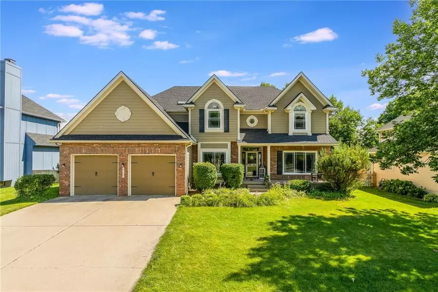 2621 SE 5th ST, Lee's Summit, MO 64063