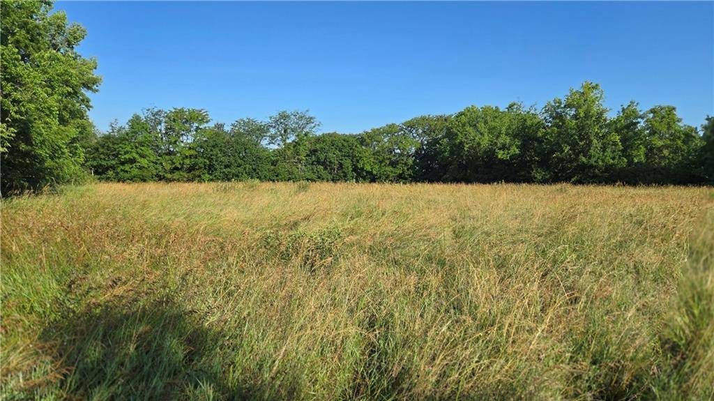 Fulks RD, Oak Grove, MO 64075
