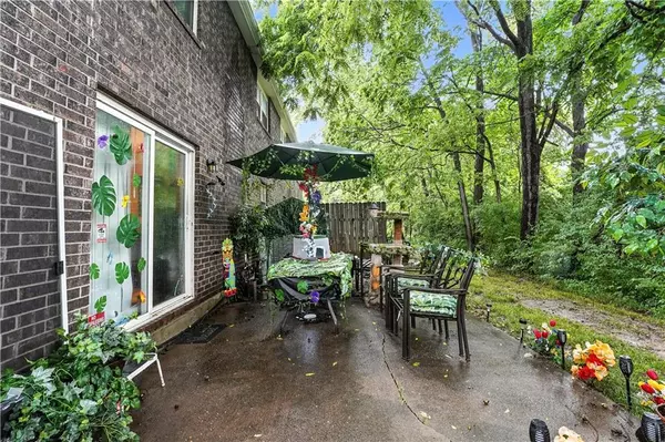 Kansas City, MO 64151,5709-5711 NW Hillside DR