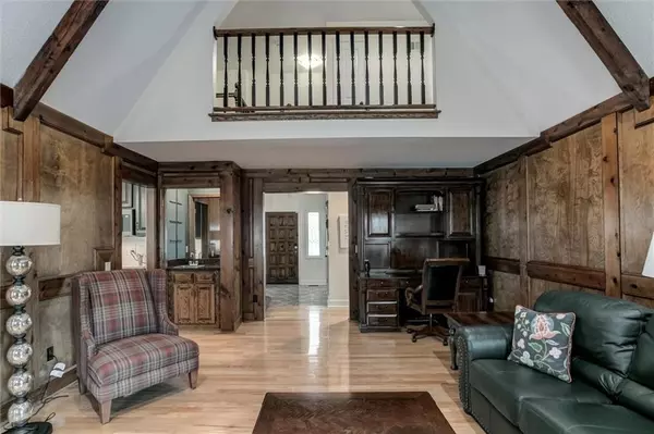 Overland Park, KS 66210,8011 W 114 TER