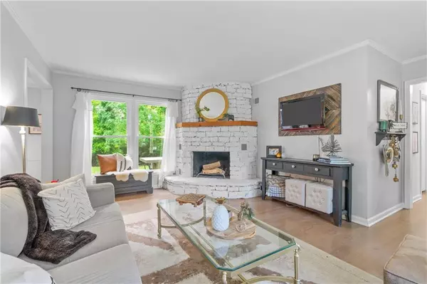 Leawood, KS 66206,8325 Sagamore RD