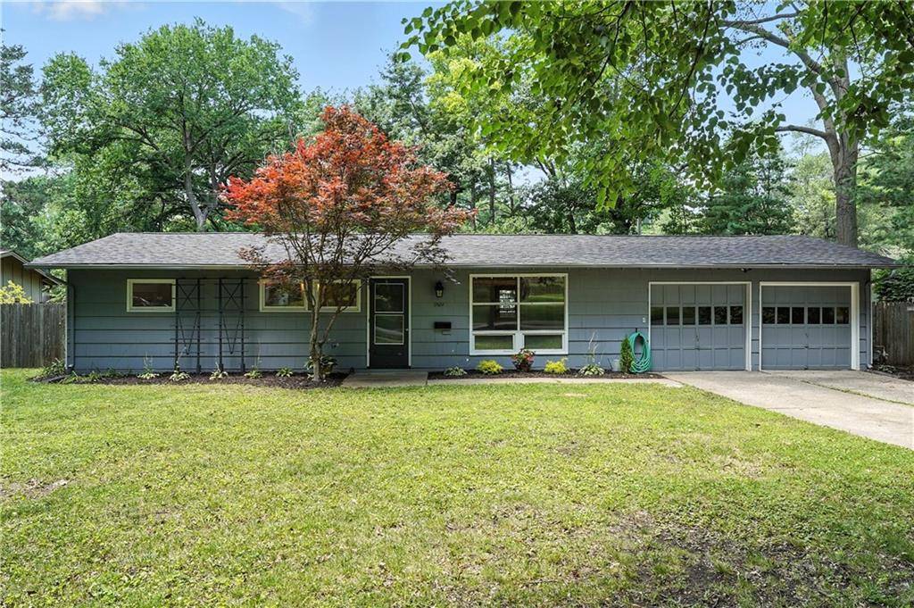 7604 Tomahawk RD, Prairie Village, KS 66208