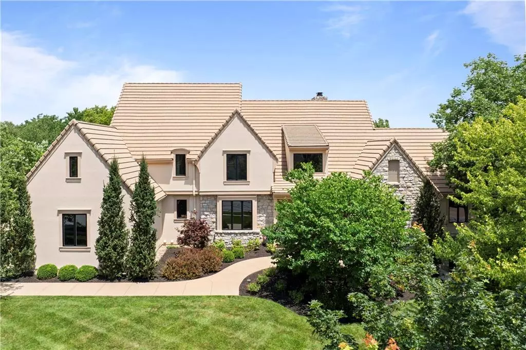 Leawood, KS 66211,2616 W 112th ST
