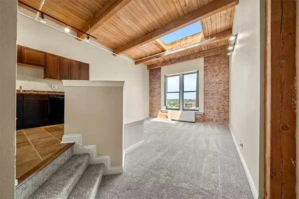 308 W 8th ST #712, Kansas City, MO 64105
