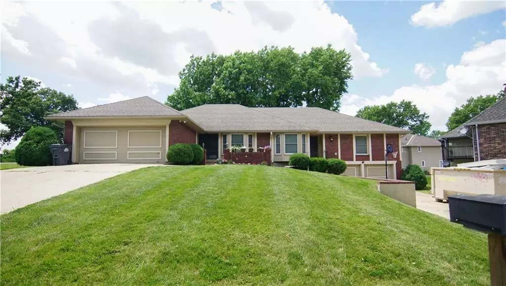 1101-1103 N 1st ST, Blue Springs, MO 64014