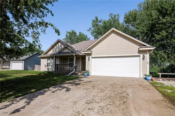 Richmond, MO 64085,11647 Woodrail AVE