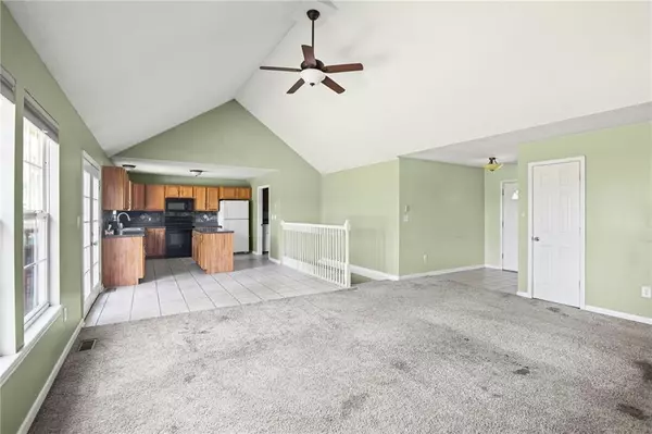 Richmond, MO 64085,11647 Woodrail AVE