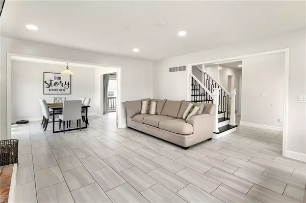 Bonner Springs, KS 66012,14733 Hickory DR