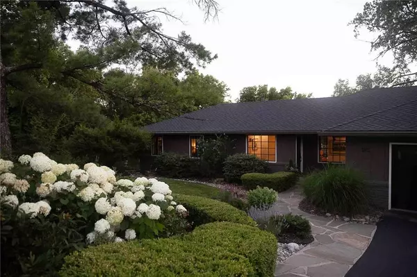 Lake Quivira, KS 66217,180 Terrace TRL #S