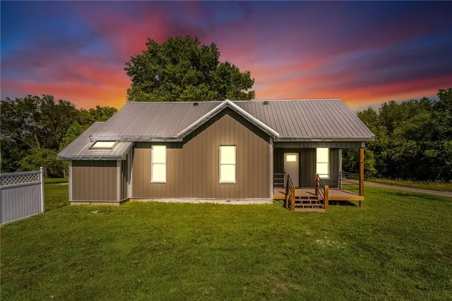 17259 Union ST, Rea, MO 64480