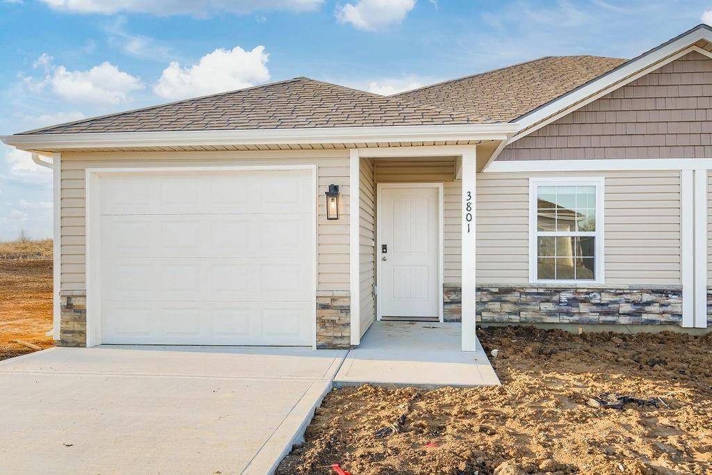 3827 NW 93rd ST, Kansas City, MO 64154