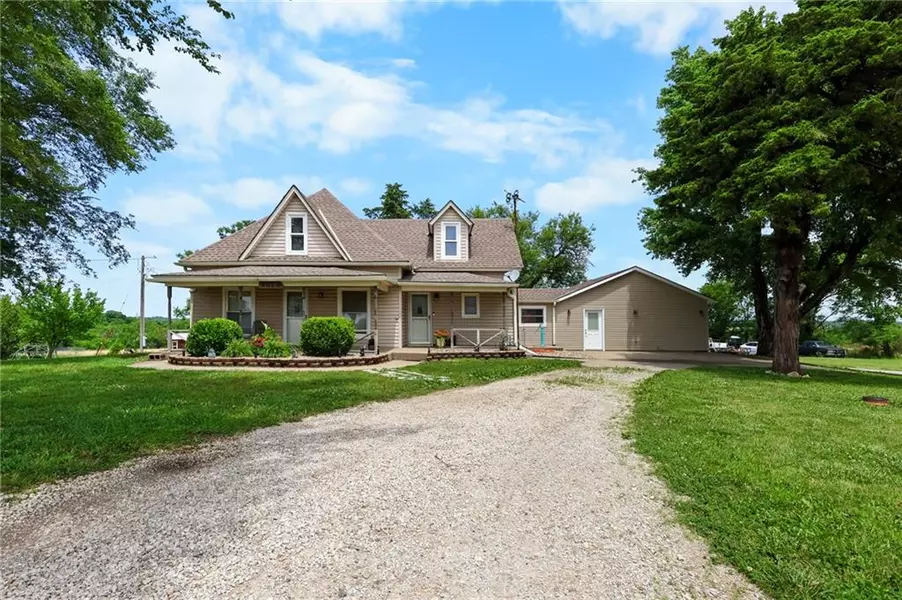 30840 W 359th ST, Osawatomie, KS 66064