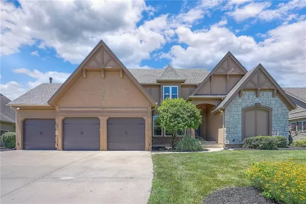 Parkville, MO 64152,6826 NW Monticello CT