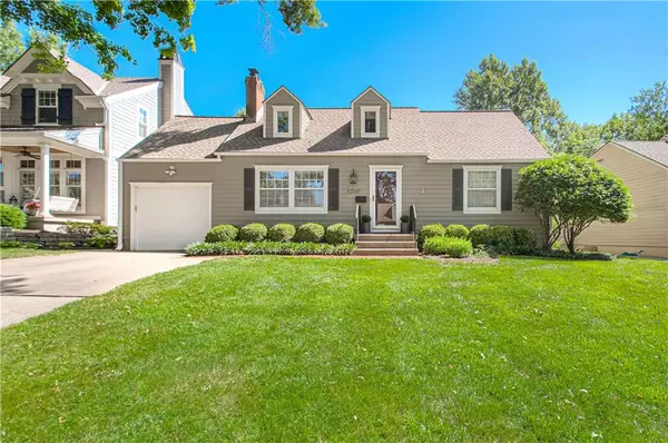 4200 W 69th TER, Prairie Village, KS 66208