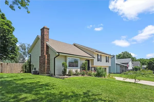 Raymore, MO 64083,1108 W Pleasant DR