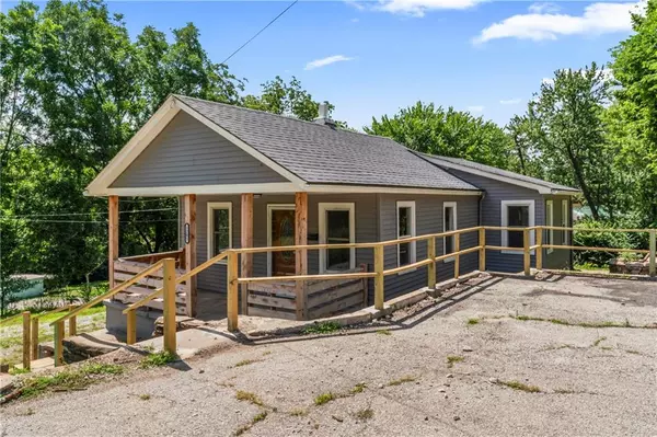 Independence, MO 64050,1205 E Parker AVE