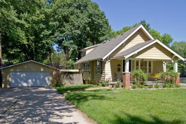 5104 Belinder AVE, Westwood, KS 66205