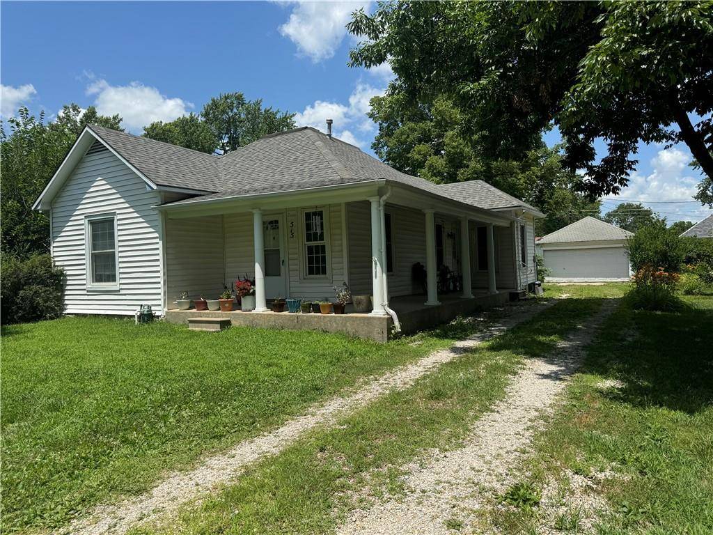 515 W 7th AVE, Garnett, KS 66032