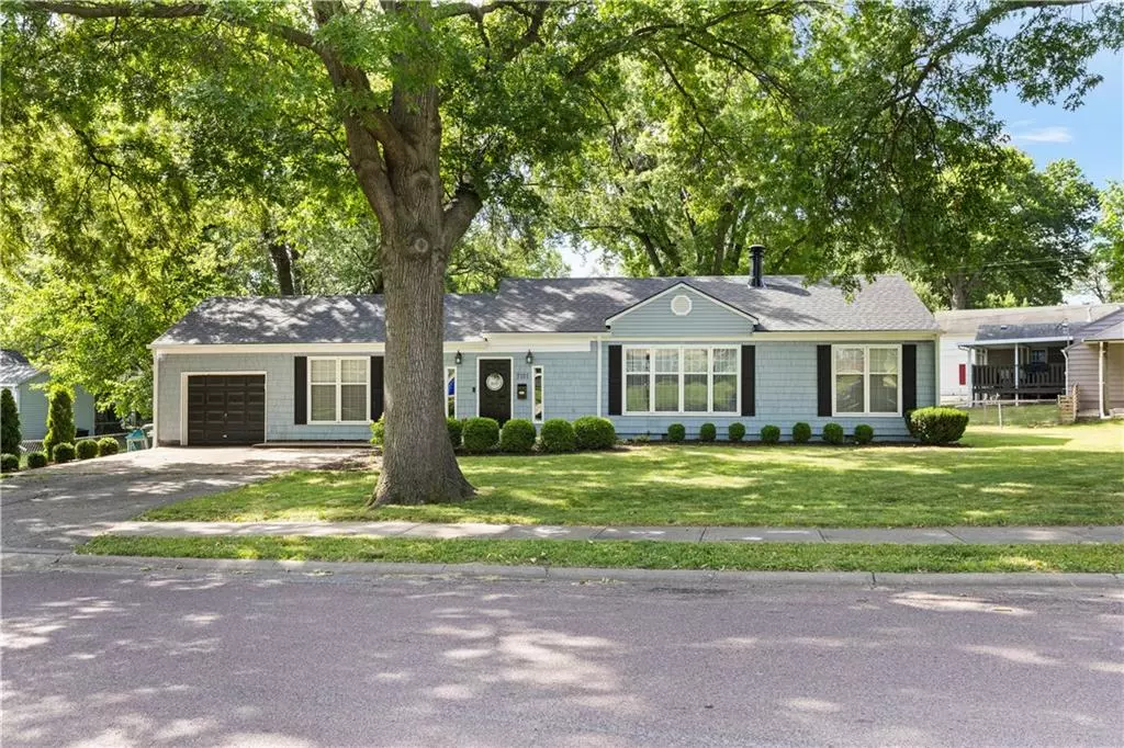 Overland Park, KS 66204,7111 W 72nd TER