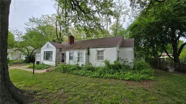 Raytown, MO 64138,8107 Blue Ridge BLVD