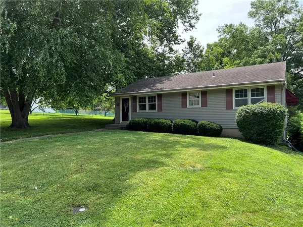 Leavenworth, KS 66048,1317 Pawnee ST