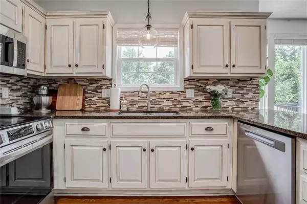 Lenexa, KS 66220,19713 W 97TH ST